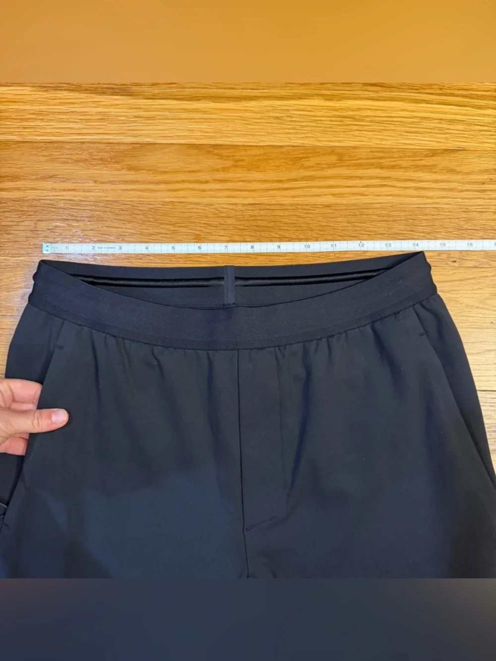 Banana Republic BR Standard Lightweight Stretchy Jogger Pants Black -Size Small